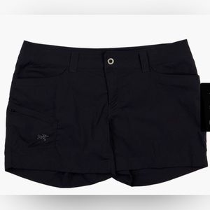 Arc’teryx women’s shorts, black size 8